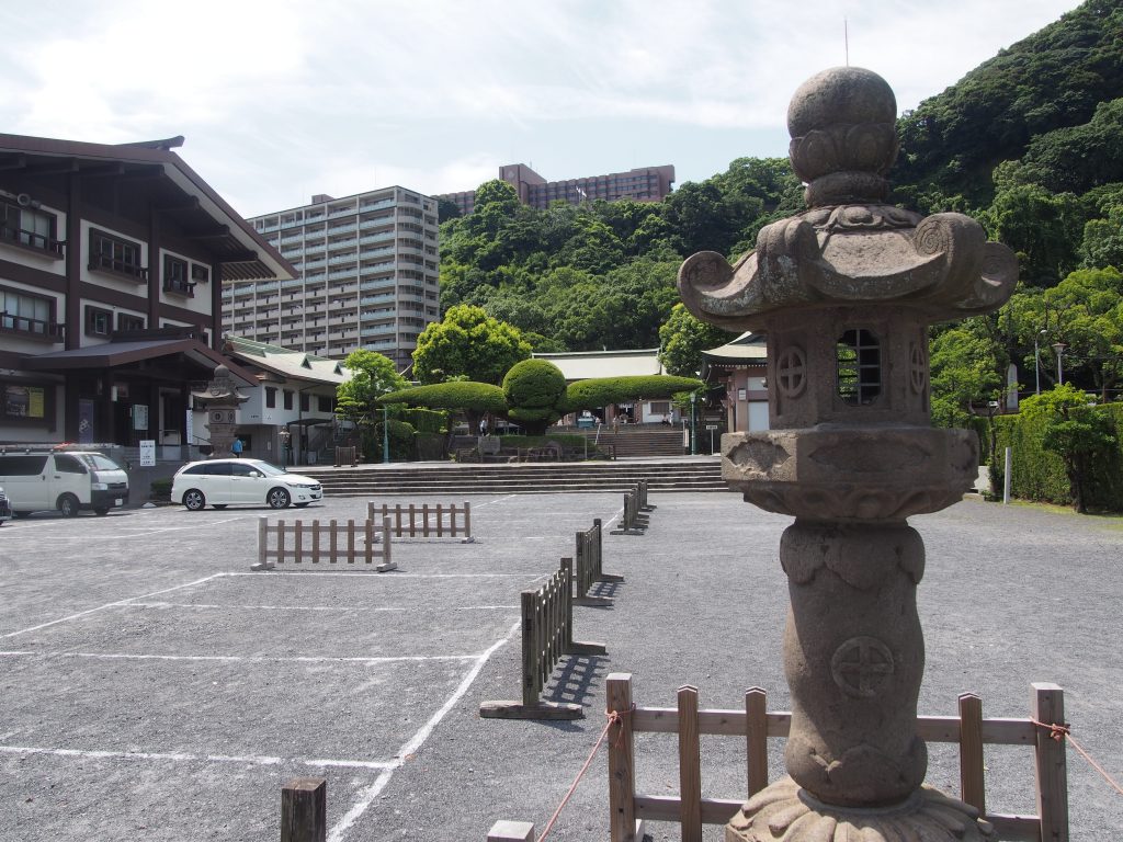 照国神社