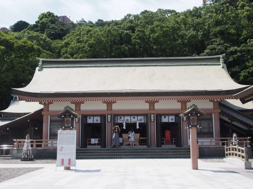 照国神社