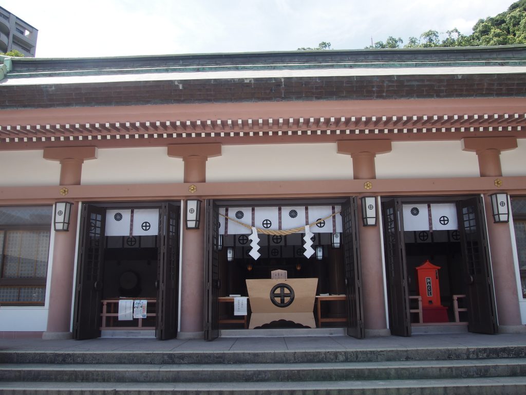 照国神社