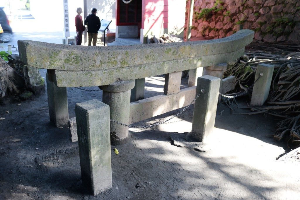 鹿児島観光おすすめ 黒神埋没鳥居 腹五社神社 桜島大噴火の威力 地元人おすすめ 鹿児島観光ガイド