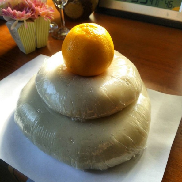 Traditional Japanese New Year Decoration, Kagami mochi - GaijinPot InJapan