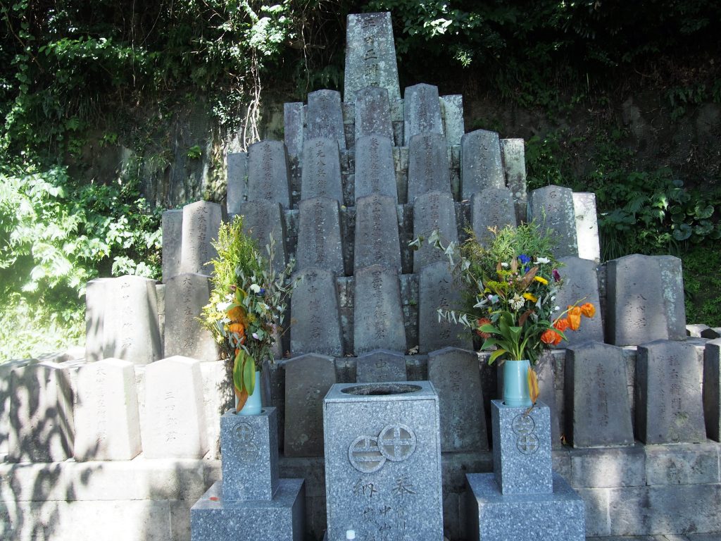 薩摩義士碑