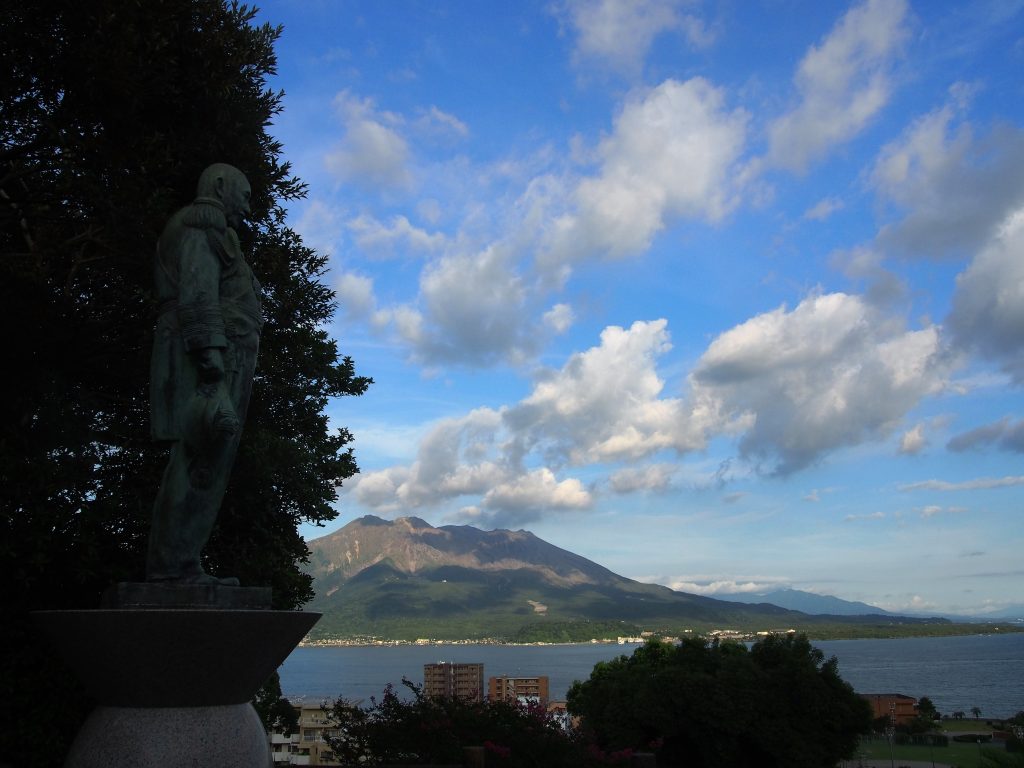 東郷平八郎銅像