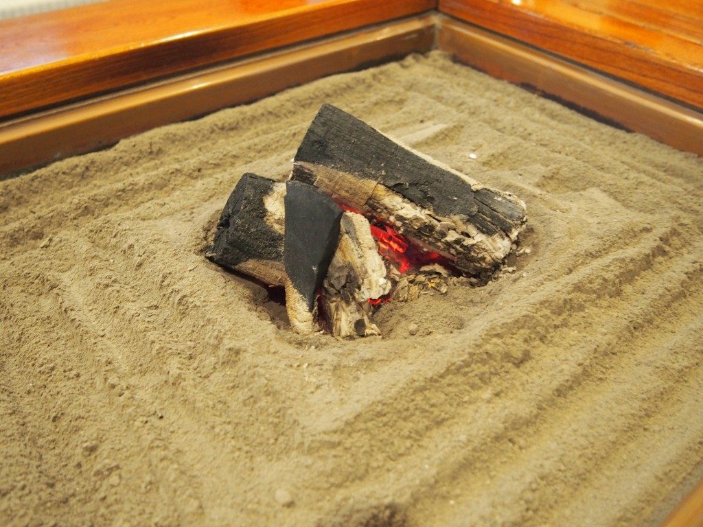 火鉢の炭