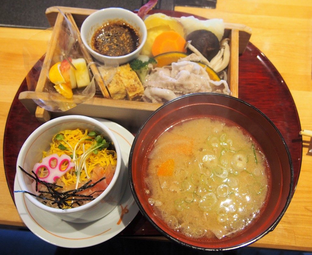 黒豚の野菜蒸しセット