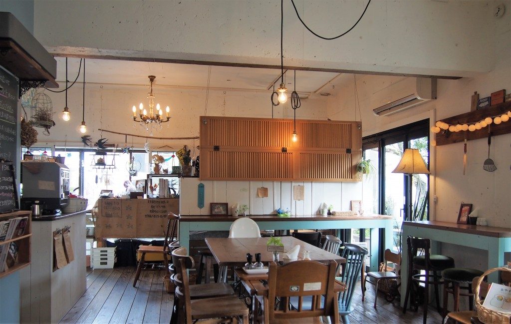 ハイドアンドシークの店内