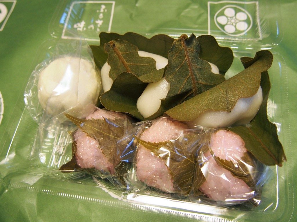 福美屋の柏餅と桜餅