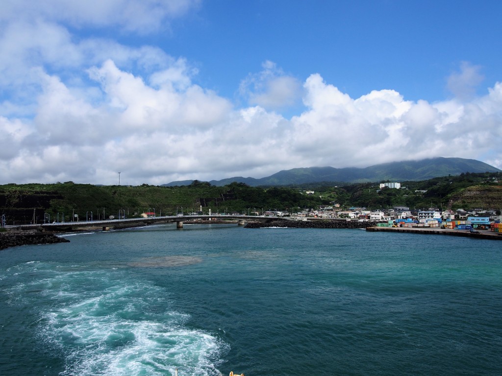 徳之島の亀徳港