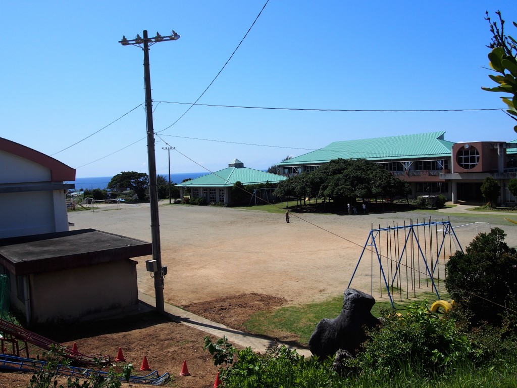 国頭小学校の校庭