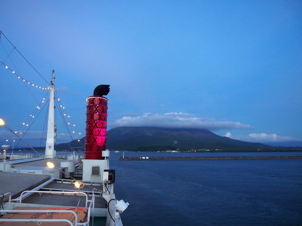 桜島納涼観光船のオープンデッキ