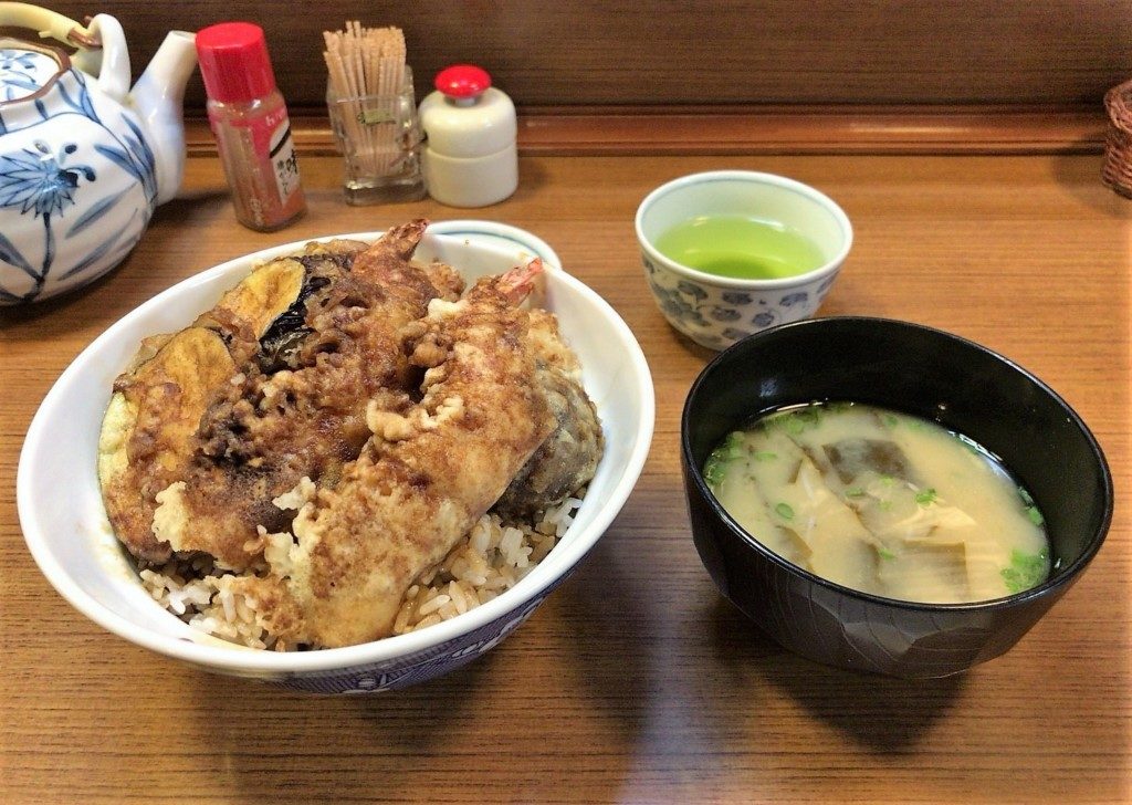 天ぷら新橋 の天丼 かき揚丼ランチ 失われた伝説の味 鹿児島市下荒田 地元人おすすめ 鹿児島観光ガイド