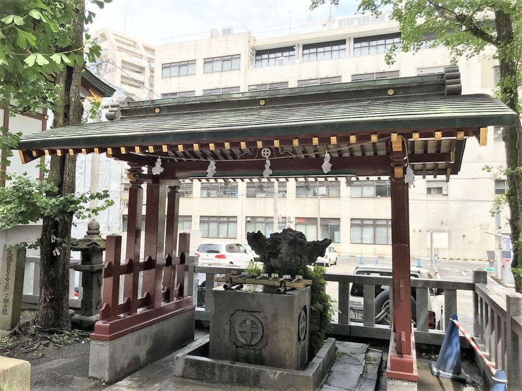 松原神社の手水舎
