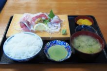 市場食堂城南店の刺身定食