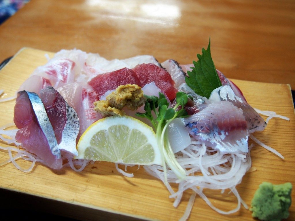 市場食堂城南店の刺身定食
