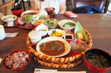 楽園の食卓