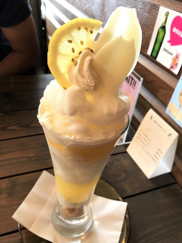 カフェむすびや