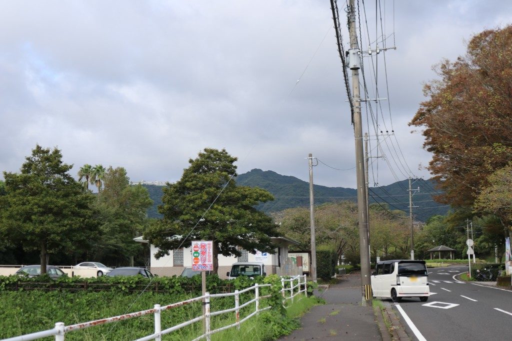 慈眼寺公園の駐車場