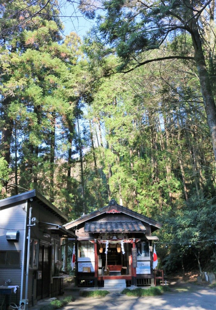 伊邇色神社