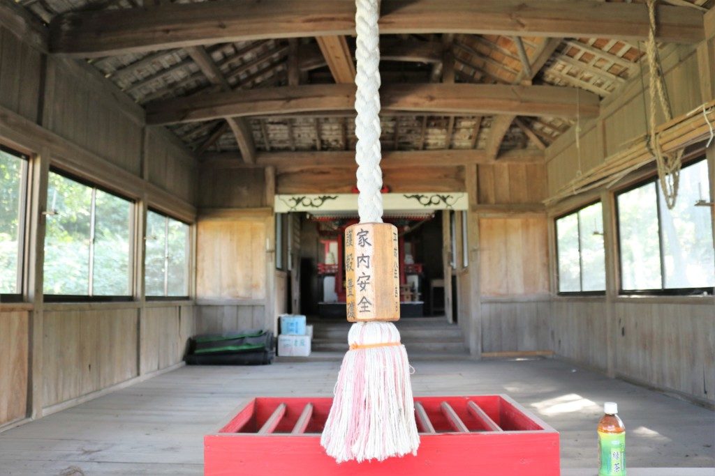 三柱神社