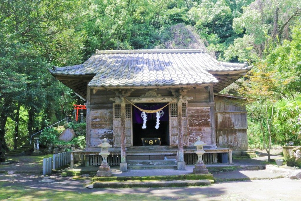 平松神社（心岳寺跡）