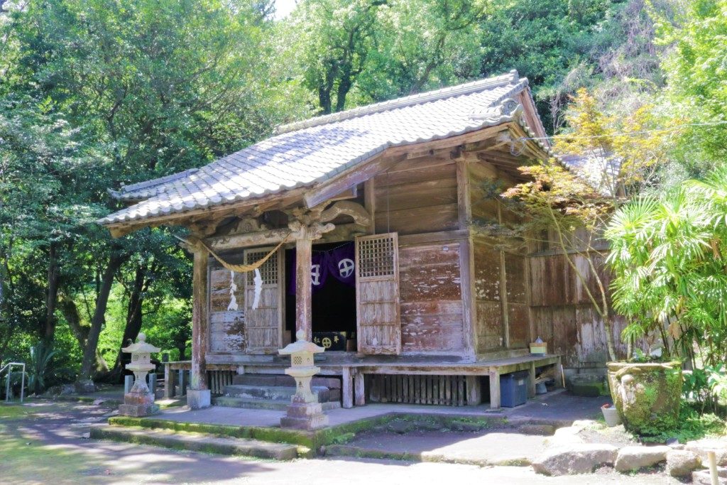 平松神社（心岳寺跡）