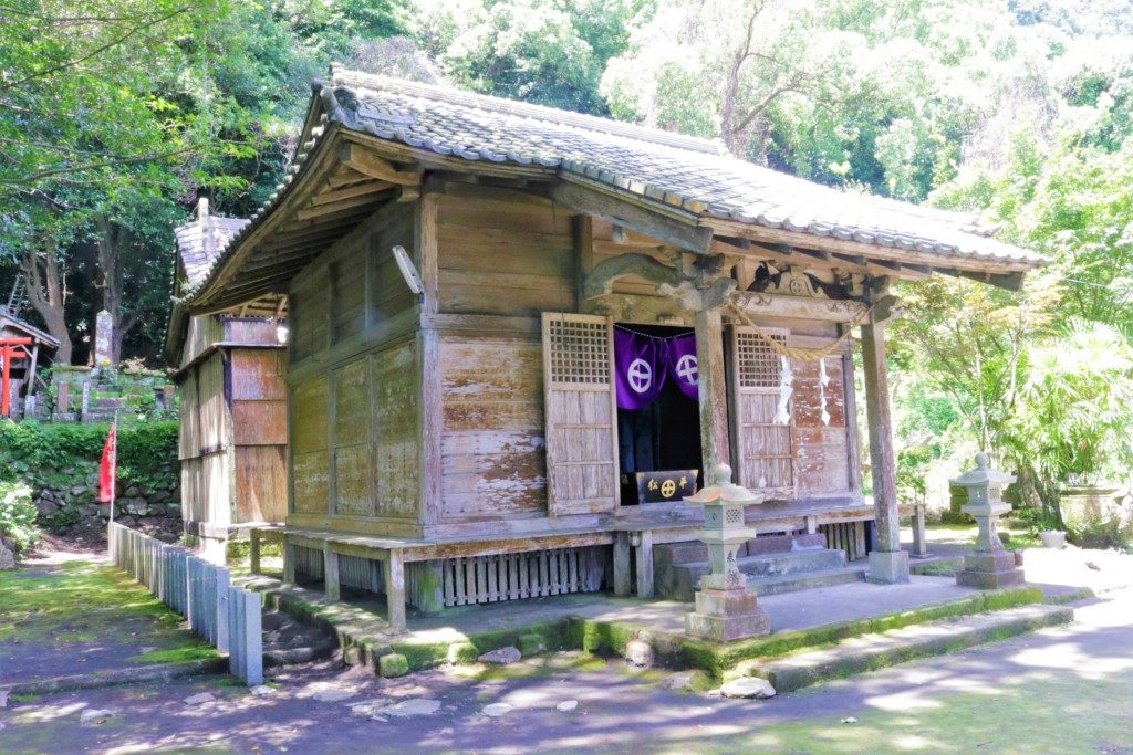 平松神社（心岳寺跡）
