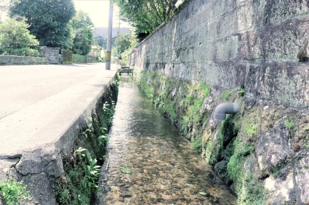  喜入旧麓の水路