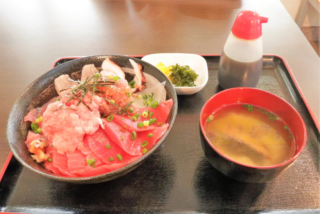 海鮮丼