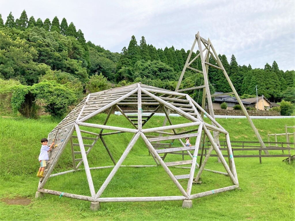 枕崎市にある巨大ブランコ